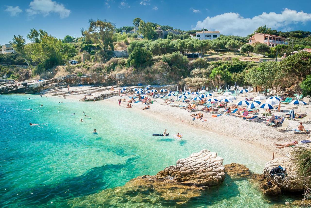 Wave Luxury Apartments Kassiopi Luaran gambar